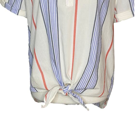 a.n.a. Cotton Shirt with Faux Buttons in Back - Size M - Picture 2 of 7